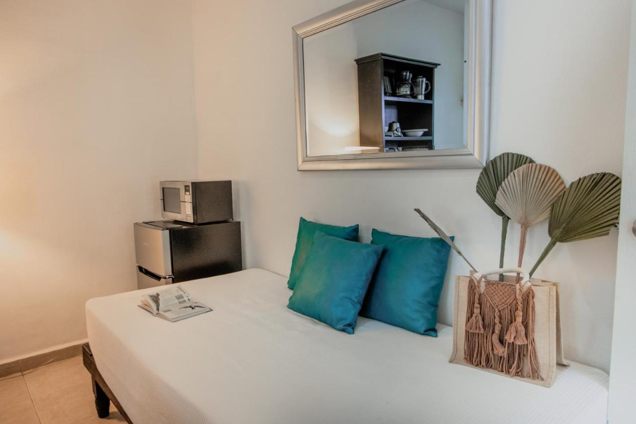 Nasim Condo Hotel Con Acceso Beach Club Gratis, Metros 5Th Avenida Playa del Carmen Esterno foto